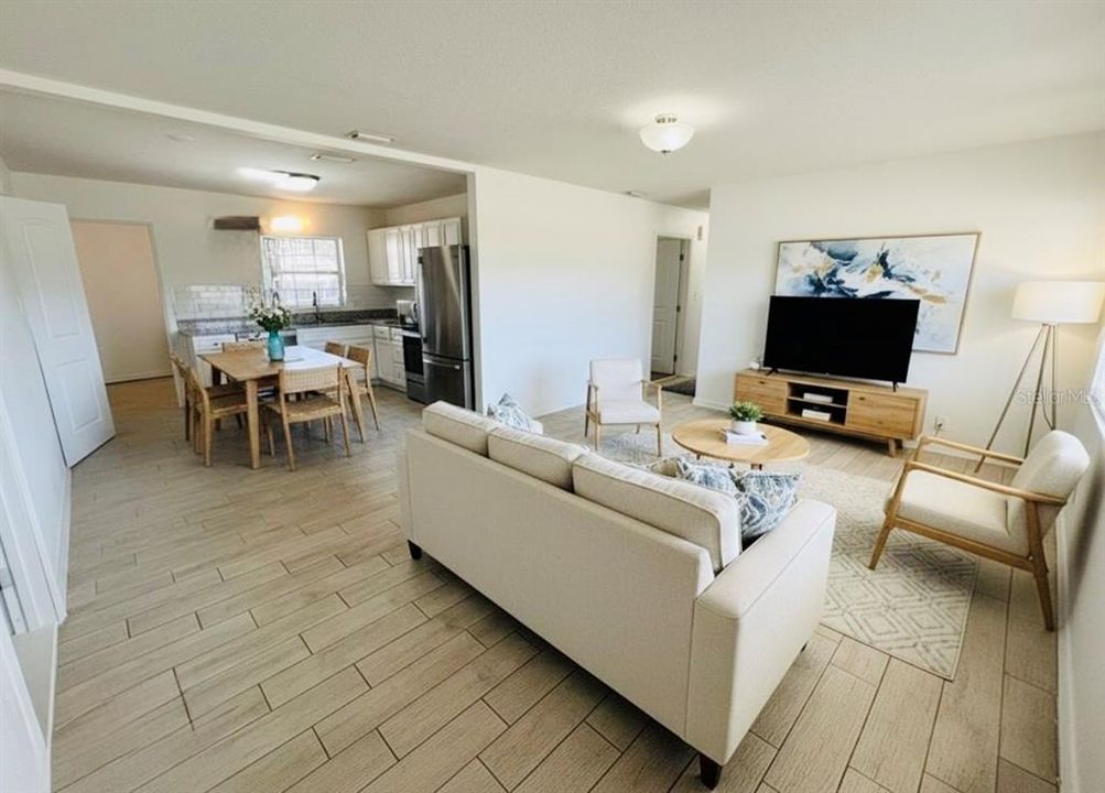 For Sale: $335,000 (4 beds, 2 baths, 1432 Square Feet)