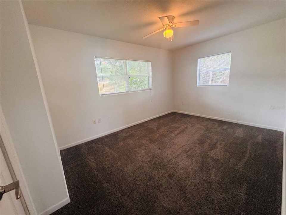 For Sale: $335,000 (4 beds, 2 baths, 1432 Square Feet)