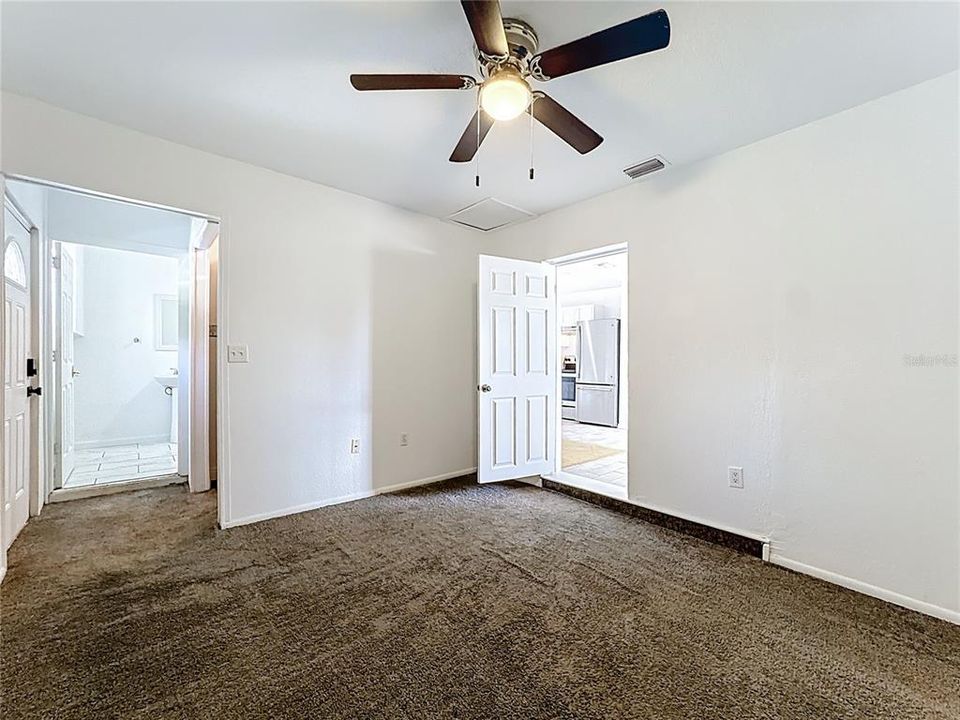 For Sale: $335,000 (4 beds, 2 baths, 1432 Square Feet)