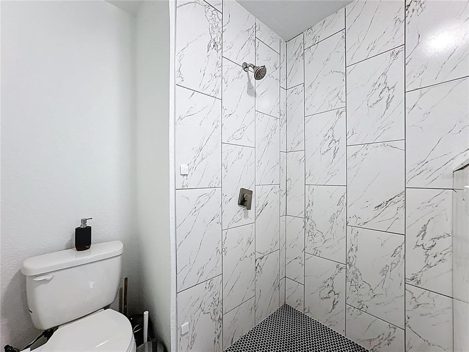 For Sale: $335,000 (4 beds, 2 baths, 1432 Square Feet)