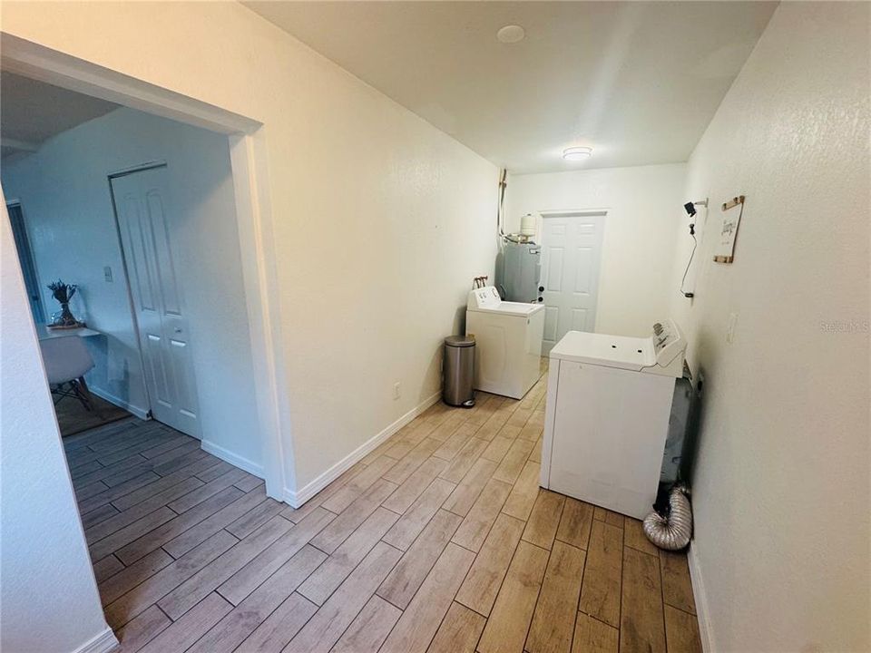 For Sale: $335,000 (4 beds, 2 baths, 1432 Square Feet)