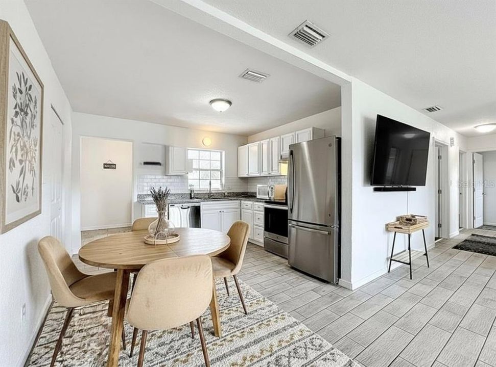 For Sale: $335,000 (4 beds, 2 baths, 1432 Square Feet)