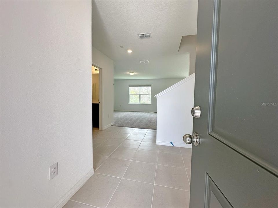 待售: $390,000 (5 贝兹, 3 浴室, 2416 平方英尺)