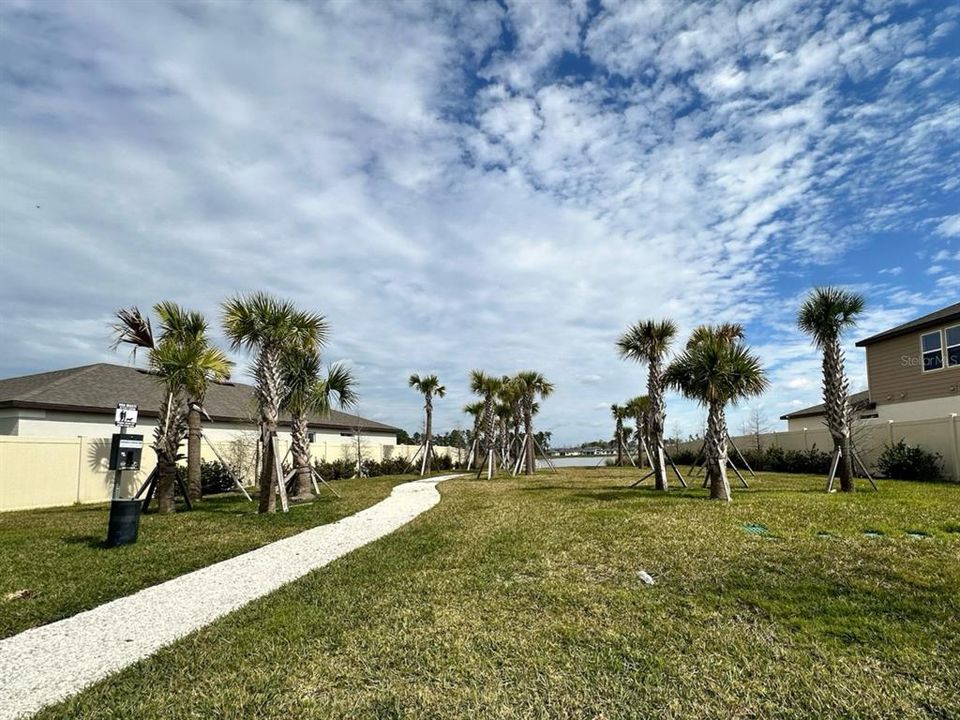 待售: $390,000 (5 贝兹, 3 浴室, 2416 平方英尺)