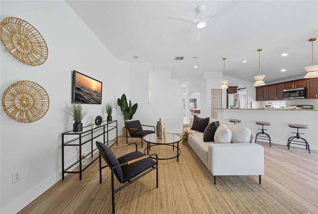 Activo con contrato: $414,900 (3 camas, 2 baños, 1846 Pies cuadrados)