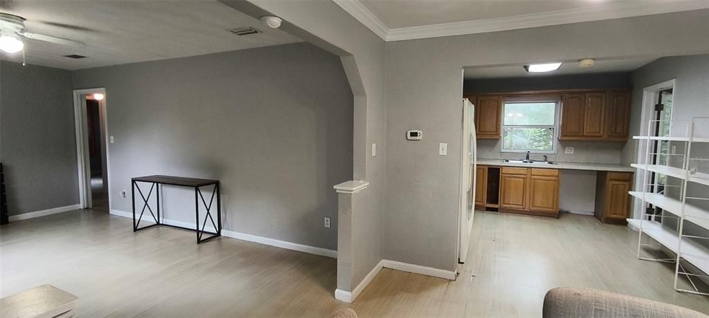 Active With Contract: $214,999 (3 beds, 1 baths, 1400 Square Feet)