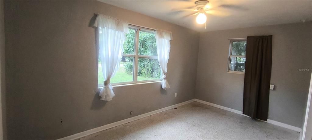 Active With Contract: $214,999 (3 beds, 1 baths, 1400 Square Feet)