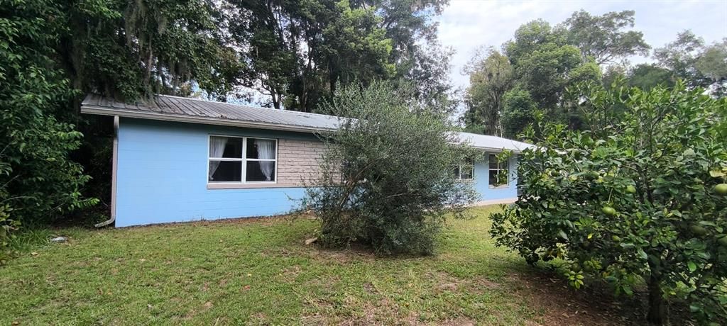 Active With Contract: $214,999 (3 beds, 1 baths, 1400 Square Feet)