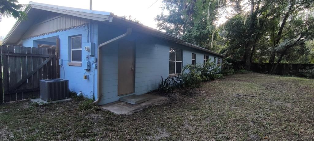 Active With Contract: $214,999 (3 beds, 1 baths, 1400 Square Feet)