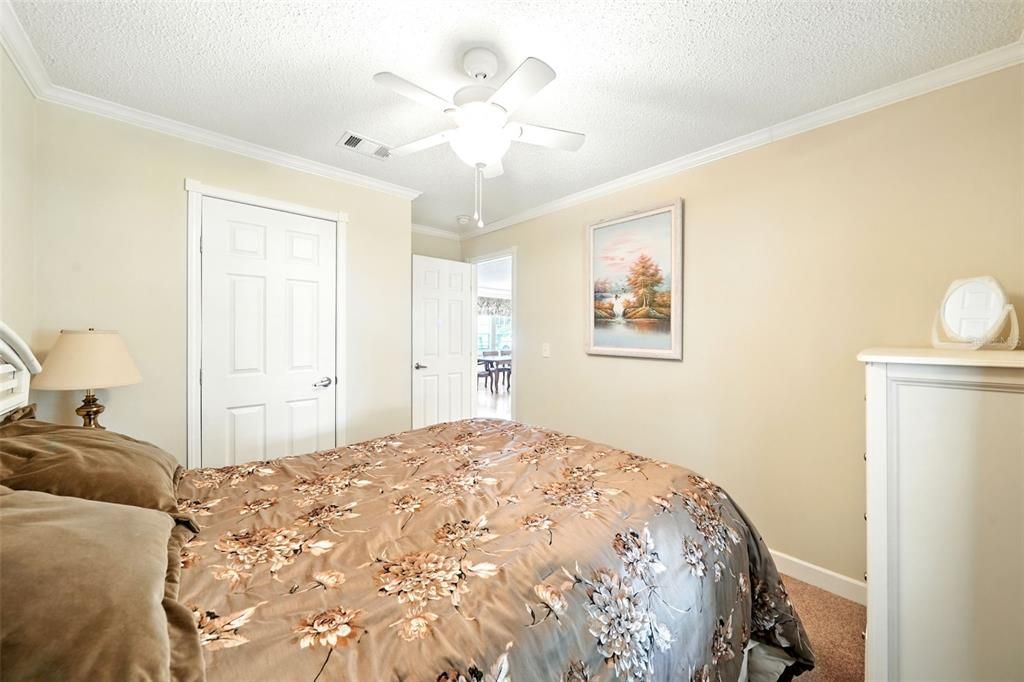 待售: $229,000 (3 贝兹, 2 浴室, 1456 平方英尺)