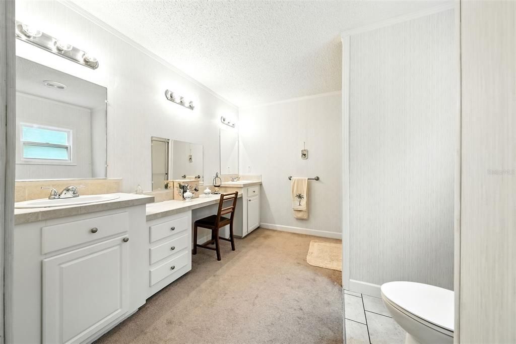 待售: $229,000 (3 贝兹, 2 浴室, 1456 平方英尺)