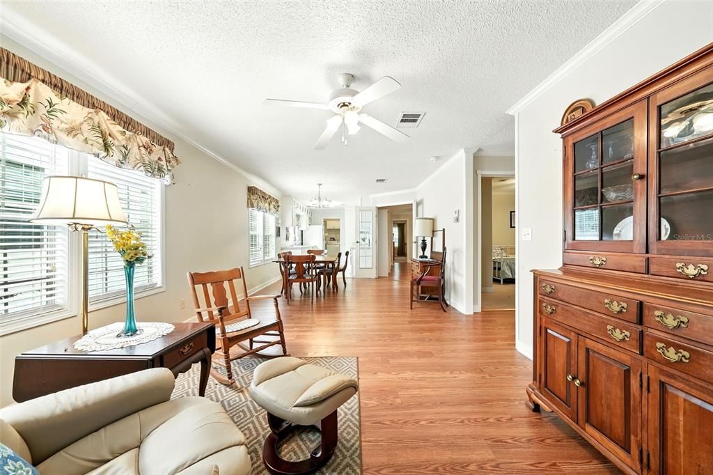 待售: $229,000 (3 贝兹, 2 浴室, 1456 平方英尺)