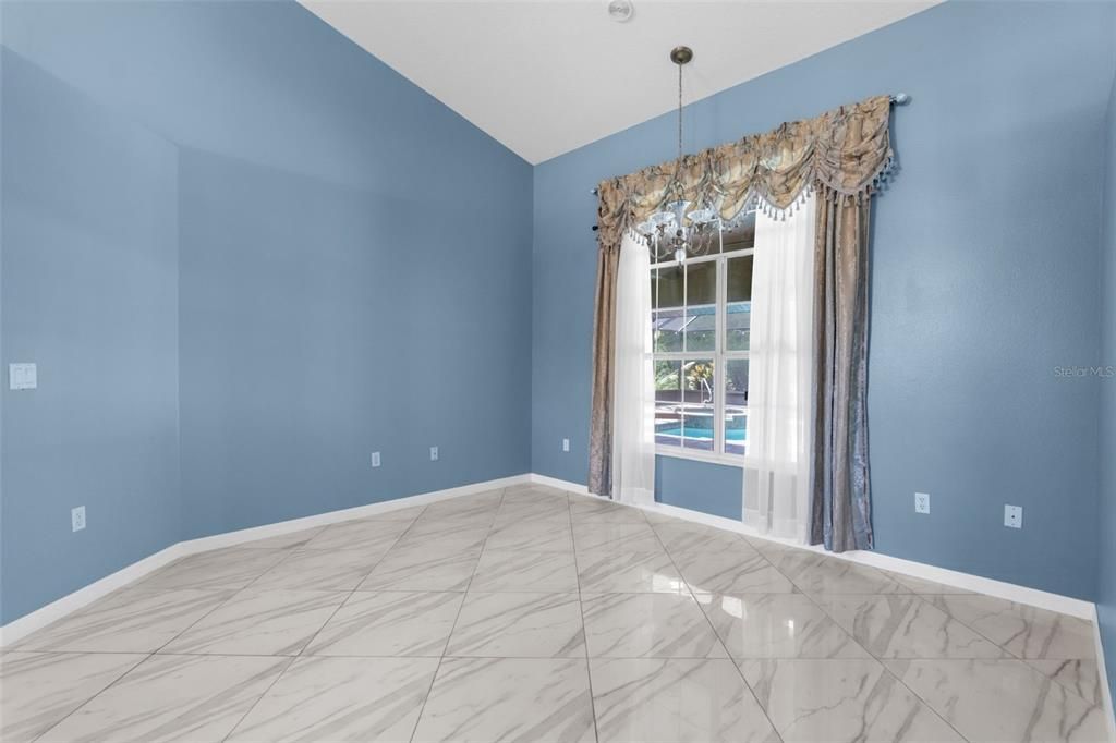 Activo con contrato: $459,900 (2 camas, 3 baños, 2208 Pies cuadrados)