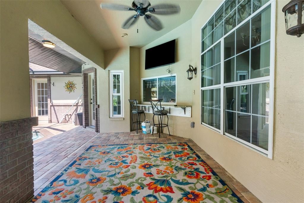 Activo con contrato: $459,900 (2 camas, 3 baños, 2208 Pies cuadrados)