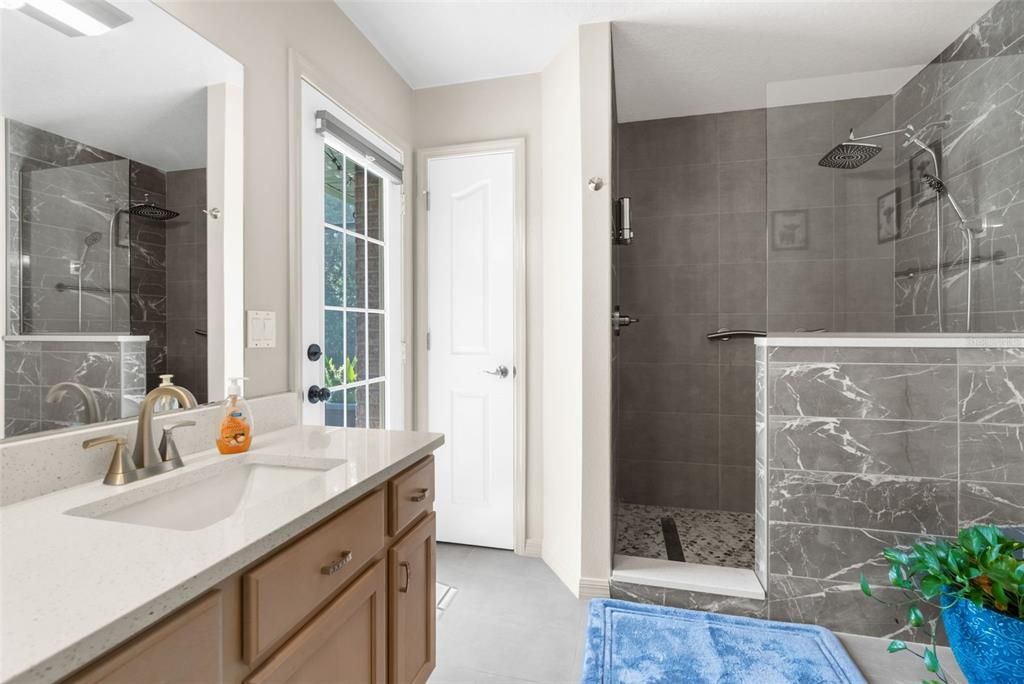 Activo con contrato: $459,900 (2 camas, 3 baños, 2208 Pies cuadrados)