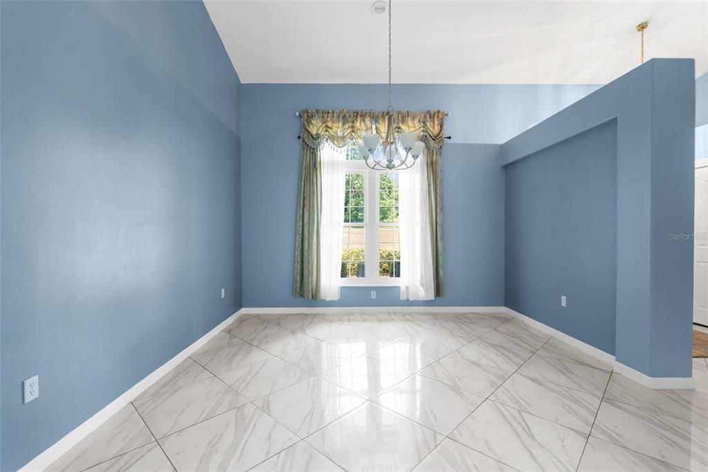 Activo con contrato: $459,900 (2 camas, 3 baños, 2208 Pies cuadrados)