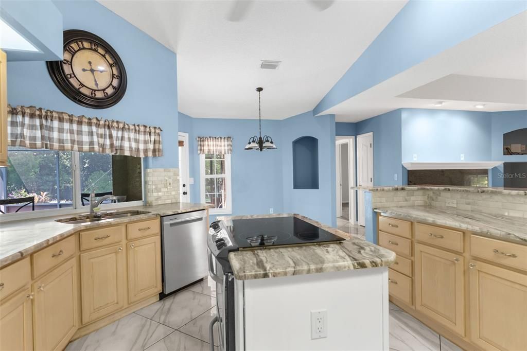 Activo con contrato: $459,900 (2 camas, 3 baños, 2208 Pies cuadrados)