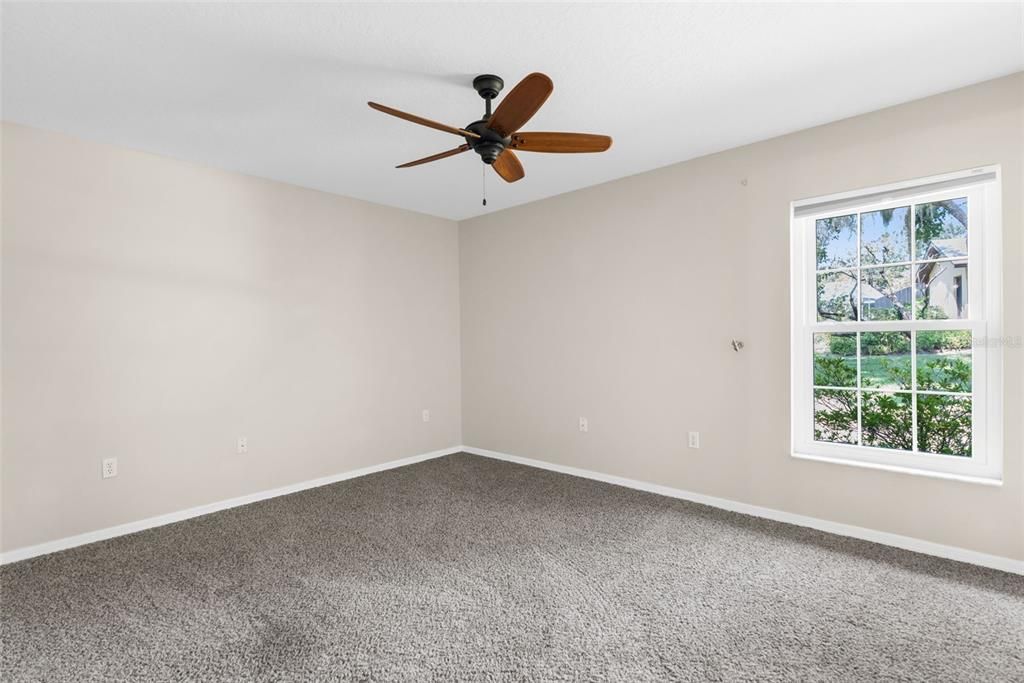 Activo con contrato: $459,900 (2 camas, 3 baños, 2208 Pies cuadrados)