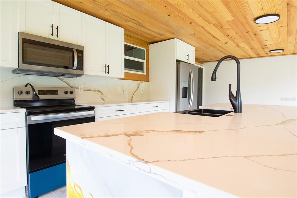 待售: $599,900 (5 贝兹, 4 浴室, 2264 平方英尺)