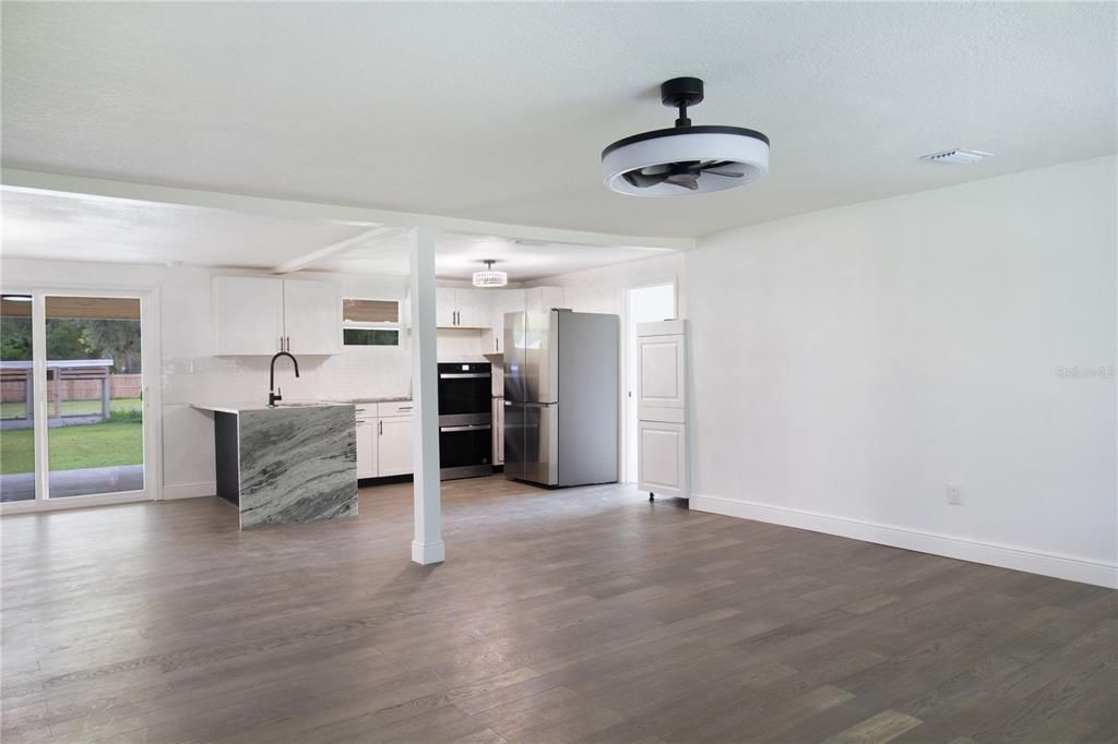 待售: $599,900 (5 贝兹, 4 浴室, 2264 平方英尺)