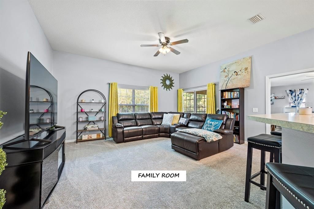 For Sale: $265,000 (3 beds, 2 baths, 1482 Square Feet)