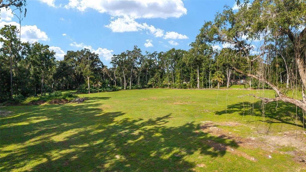 Active With Contract: $400,000 (1.05 acres)