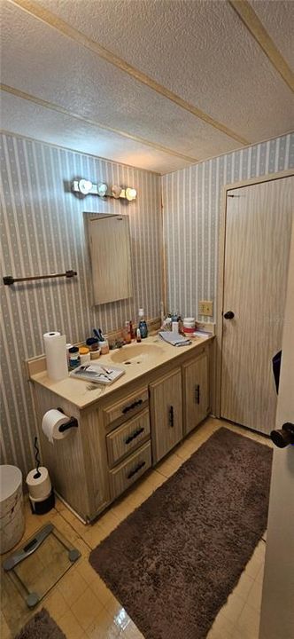 待售: $235,000 (2 贝兹, 2 浴室, 1344 平方英尺)