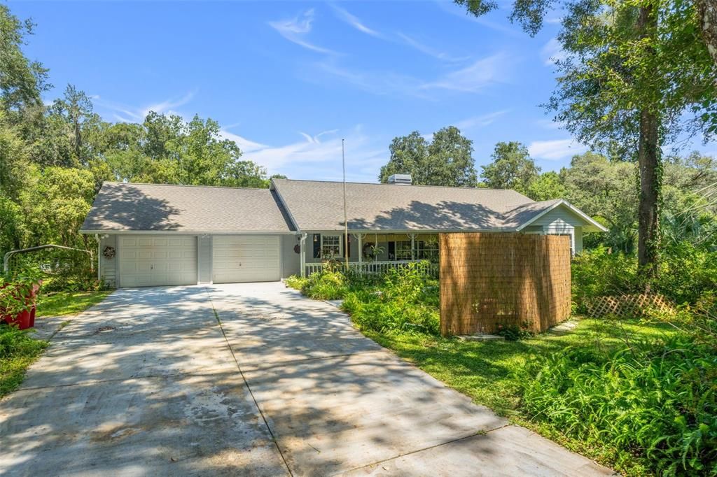 For Sale: $528,000 (3 beds, 2 baths, 2424 Square Feet)