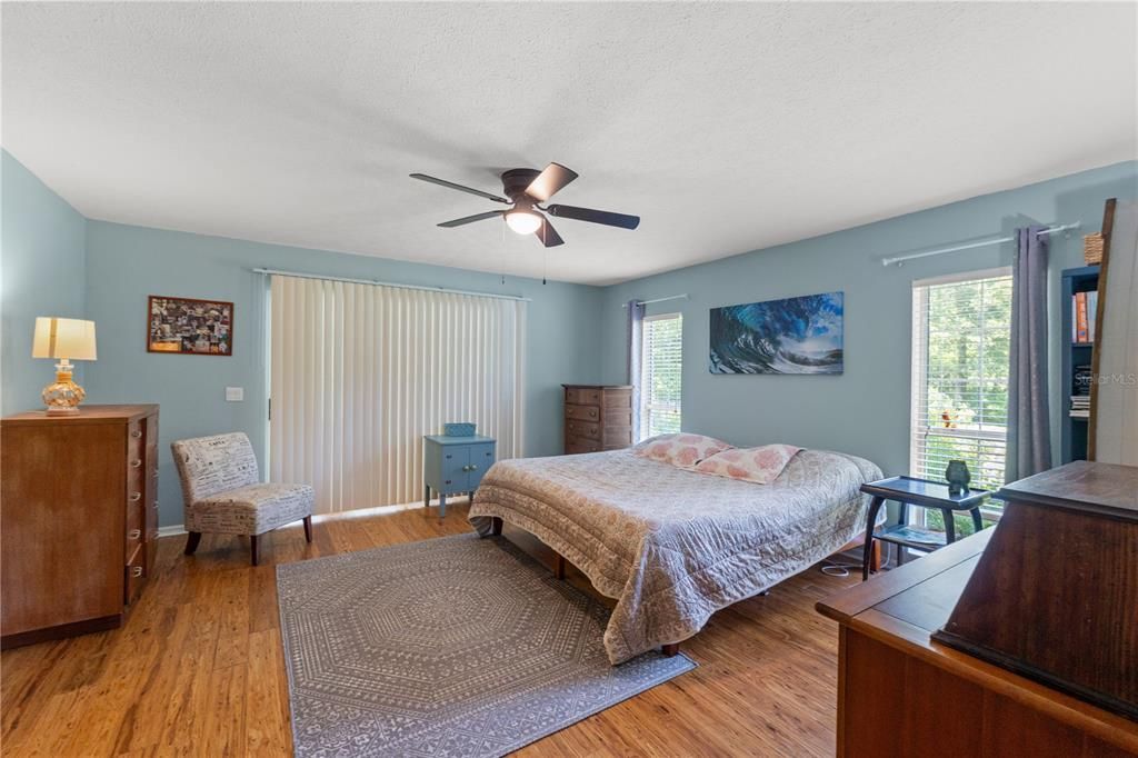 For Sale: $528,000 (3 beds, 2 baths, 2424 Square Feet)