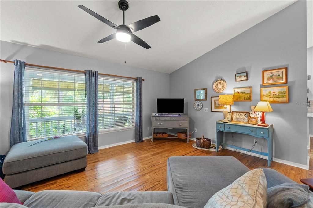 For Sale: $528,000 (3 beds, 2 baths, 2424 Square Feet)