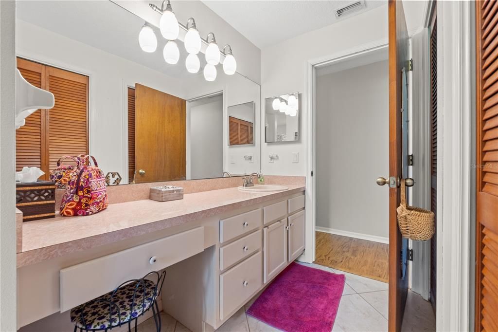 For Sale: $528,000 (3 beds, 2 baths, 2424 Square Feet)