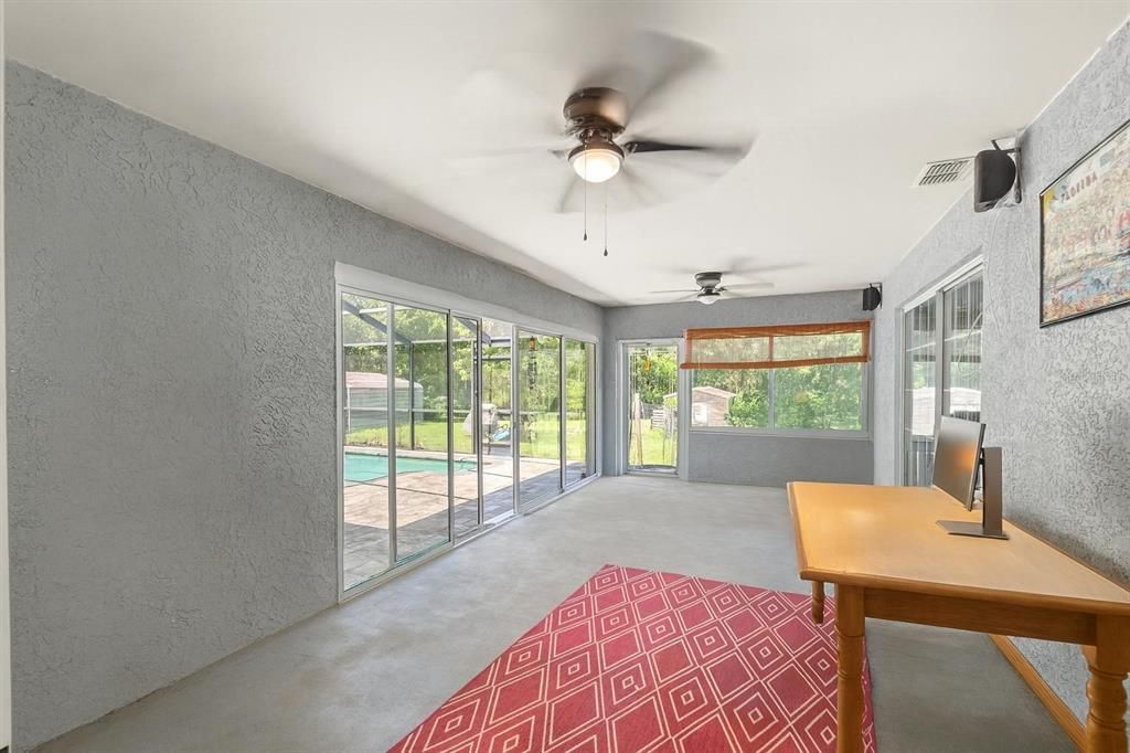 For Sale: $528,000 (3 beds, 2 baths, 2424 Square Feet)