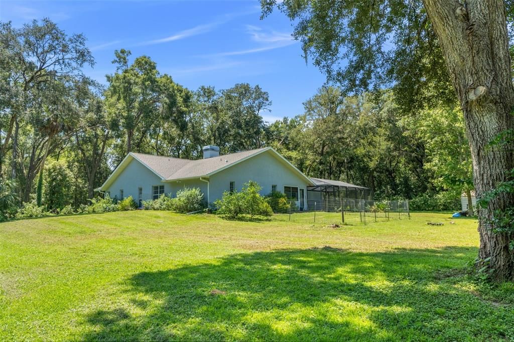 For Sale: $528,000 (3 beds, 2 baths, 2424 Square Feet)