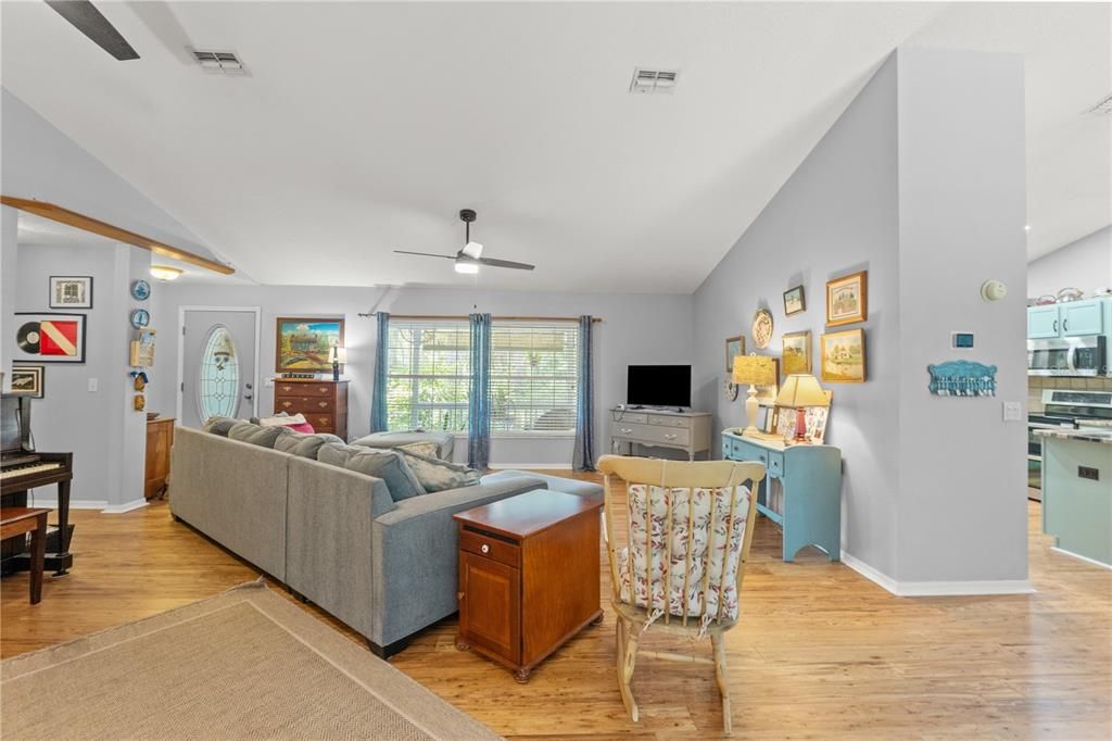 For Sale: $528,000 (3 beds, 2 baths, 2424 Square Feet)