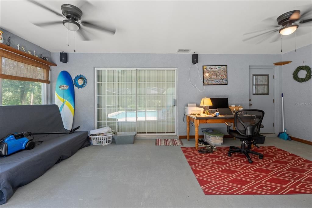 For Sale: $528,000 (3 beds, 2 baths, 2424 Square Feet)