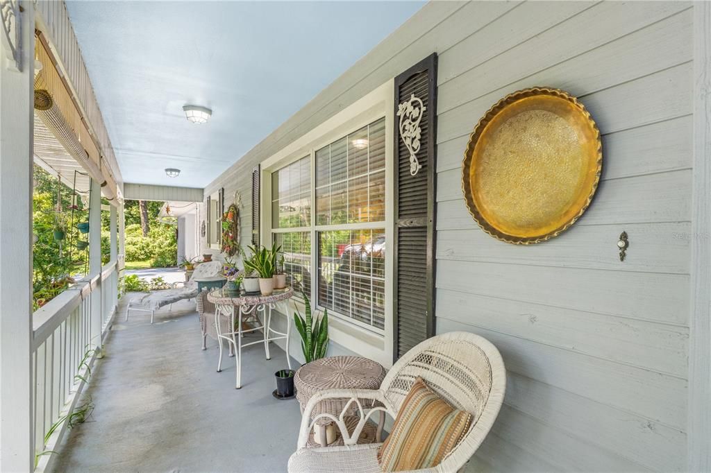 For Sale: $528,000 (3 beds, 2 baths, 2424 Square Feet)