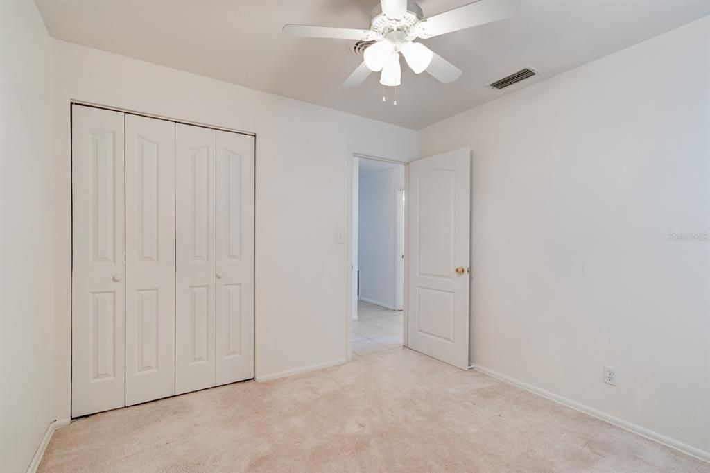 Под контрактом: $299,000 (6 спален, 3 ванн, 3225 Квадратных фут)