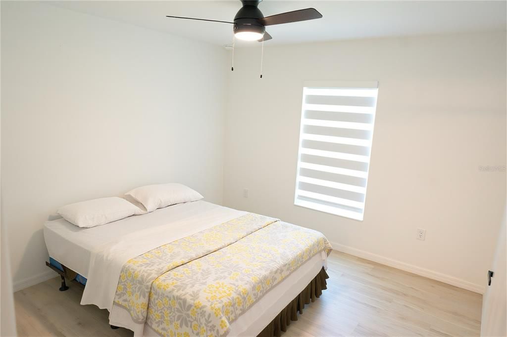 待售: $240,000 (3 贝兹, 2 浴室, 1231 平方英尺)