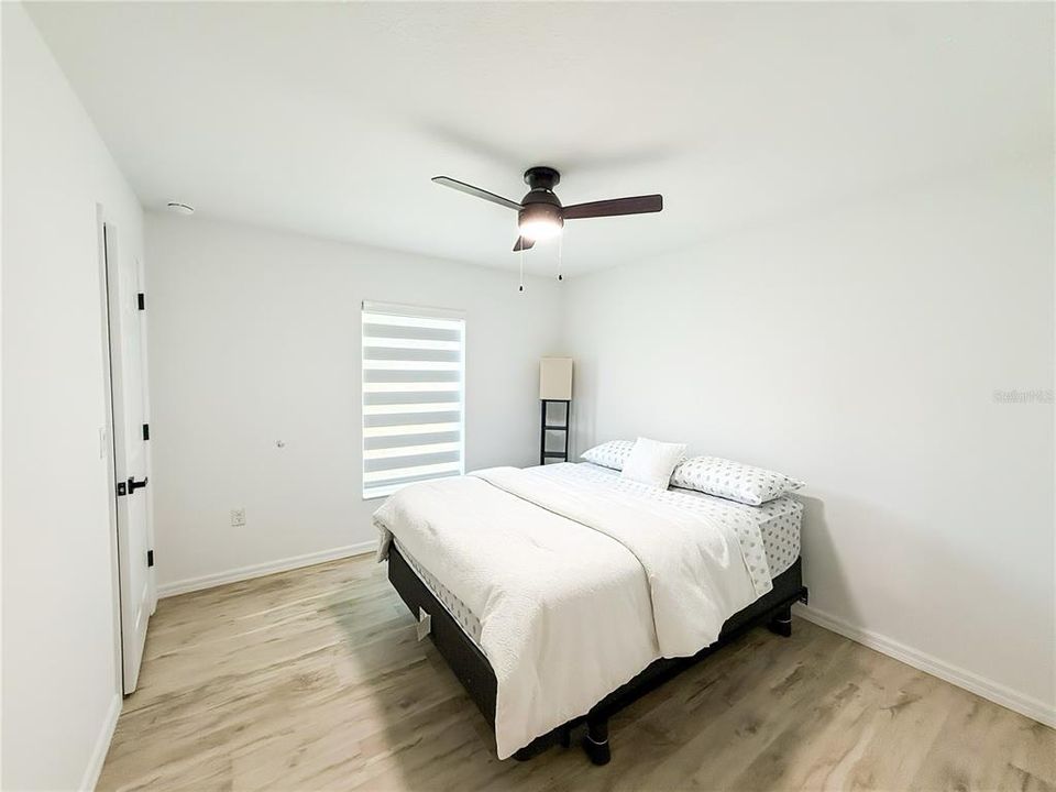 待售: $240,000 (3 贝兹, 2 浴室, 1231 平方英尺)