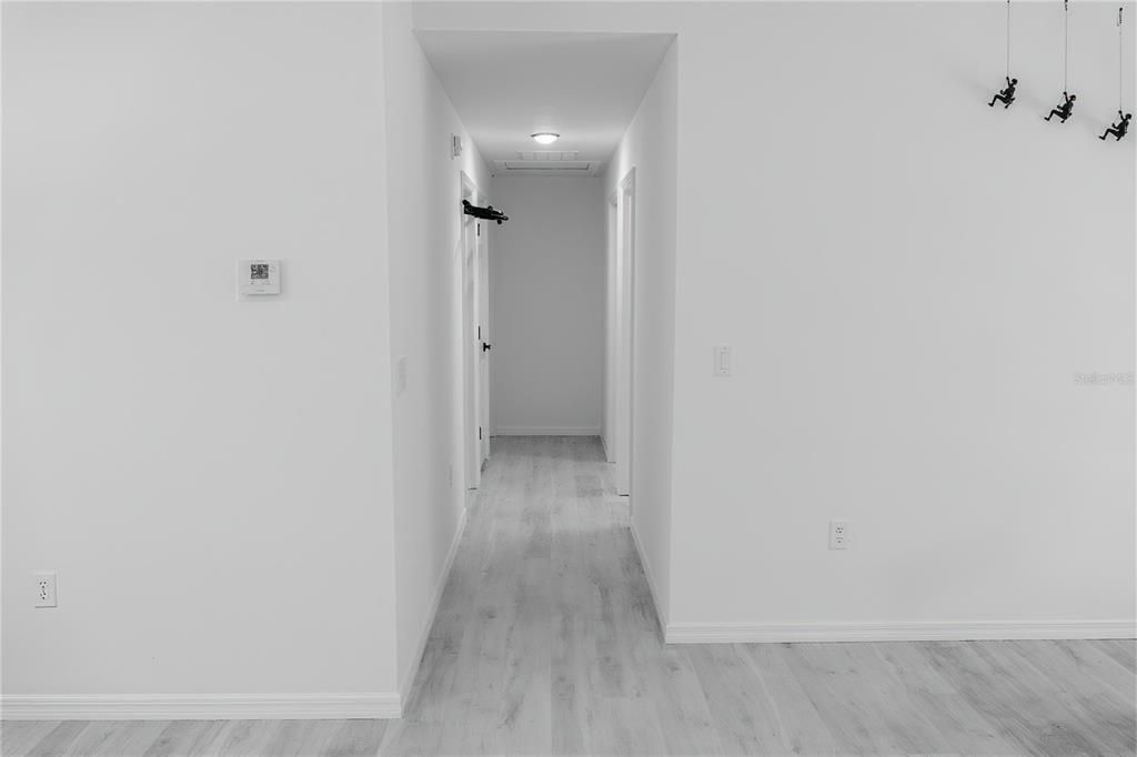 待售: $240,000 (3 贝兹, 2 浴室, 1231 平方英尺)