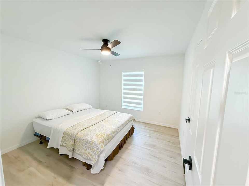 待售: $240,000 (3 贝兹, 2 浴室, 1231 平方英尺)