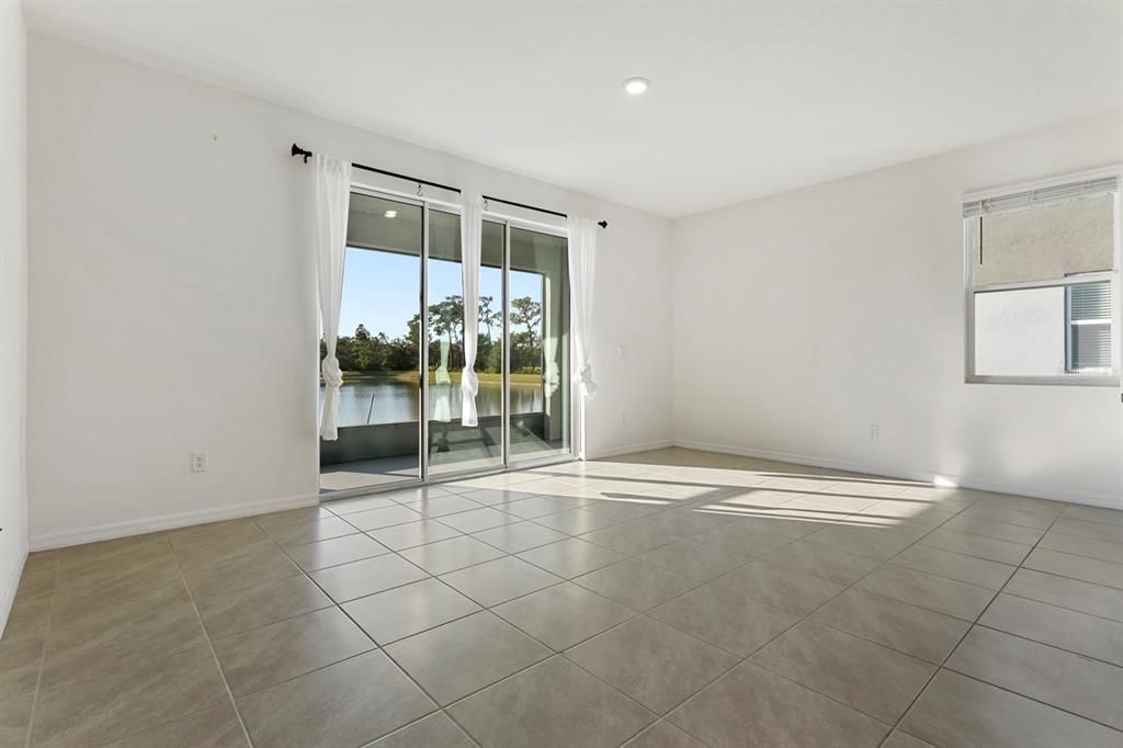 Под контрактом: $289,000 (3 спален, 2 ванн, 1758 Квадратных фут)