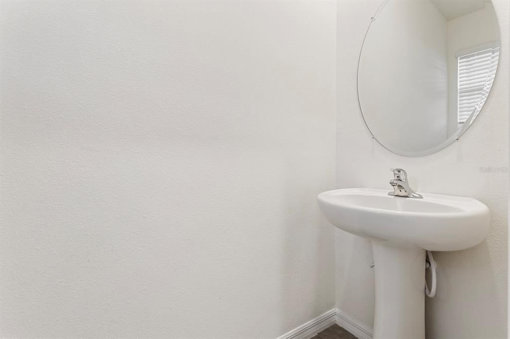 Под контрактом: $289,000 (3 спален, 2 ванн, 1758 Квадратных фут)