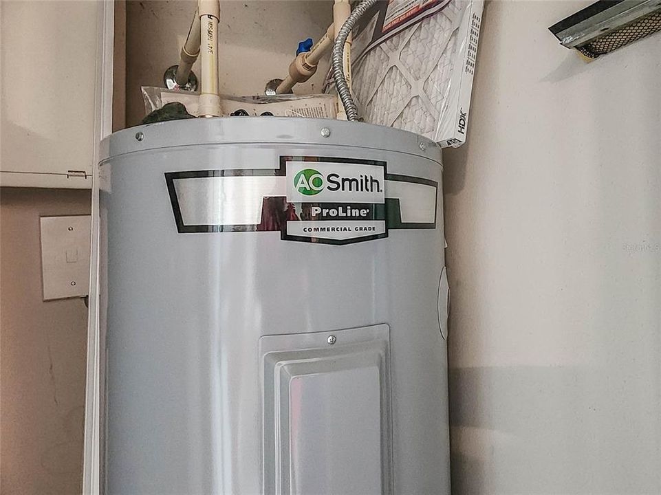 For Sale: $565,000 (2 beds, 2 baths, 1455 Square Feet)