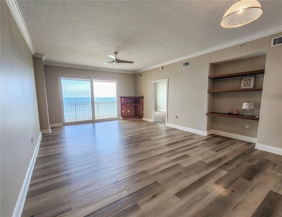 For Sale: $565,000 (2 beds, 2 baths, 1455 Square Feet)