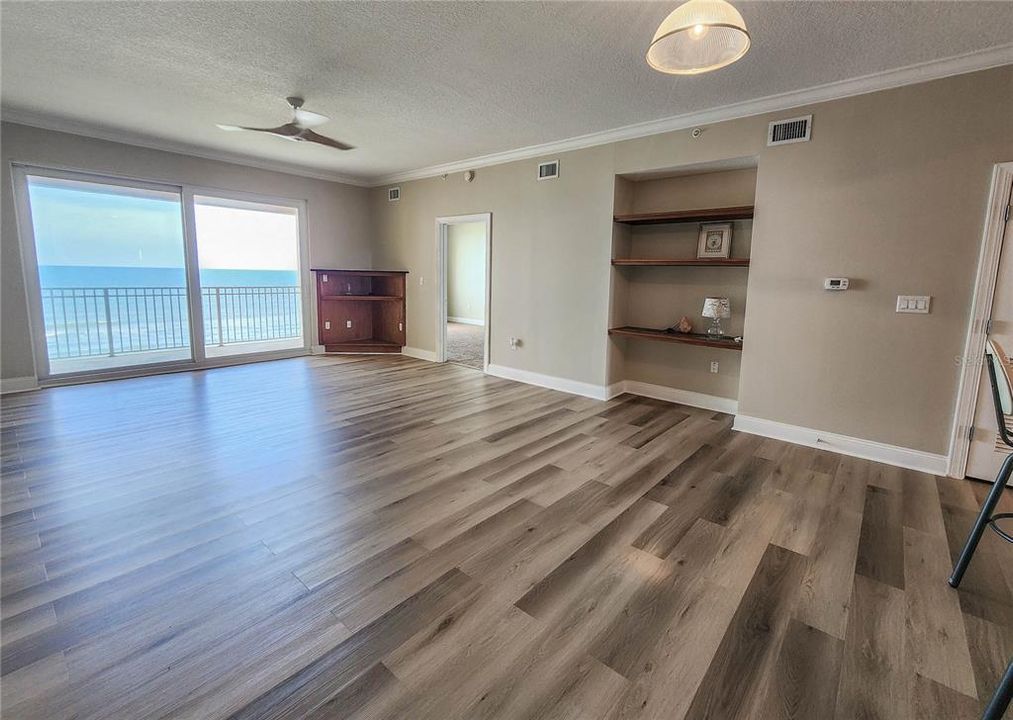 For Sale: $565,000 (2 beds, 2 baths, 1455 Square Feet)