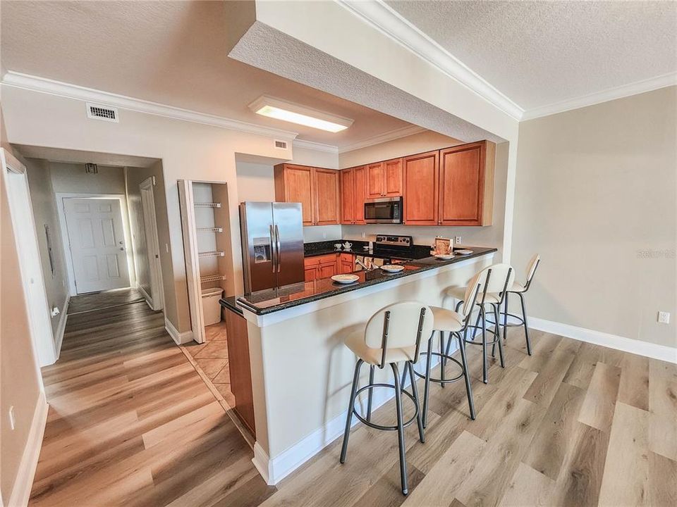 For Sale: $565,000 (2 beds, 2 baths, 1455 Square Feet)