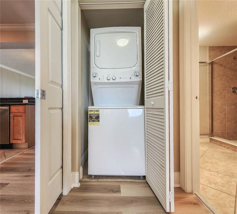 For Sale: $565,000 (2 beds, 2 baths, 1455 Square Feet)