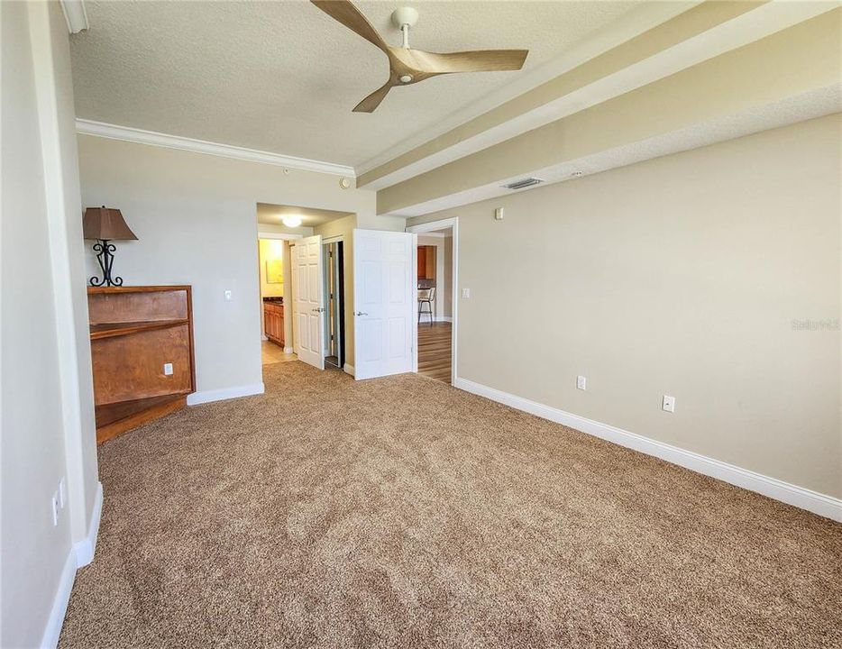 For Sale: $565,000 (2 beds, 2 baths, 1455 Square Feet)