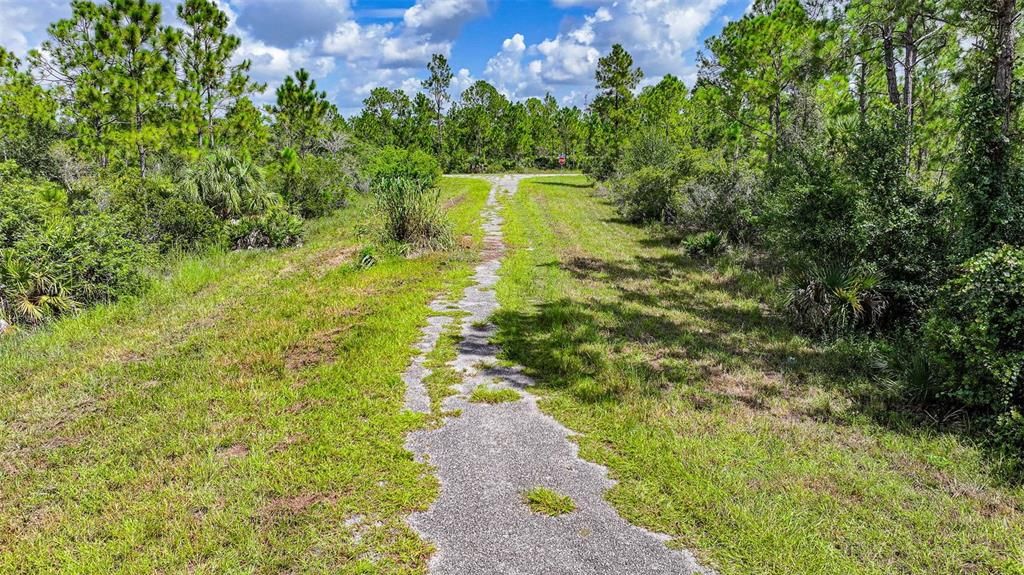 待售: $21,000 (0.37 acres)